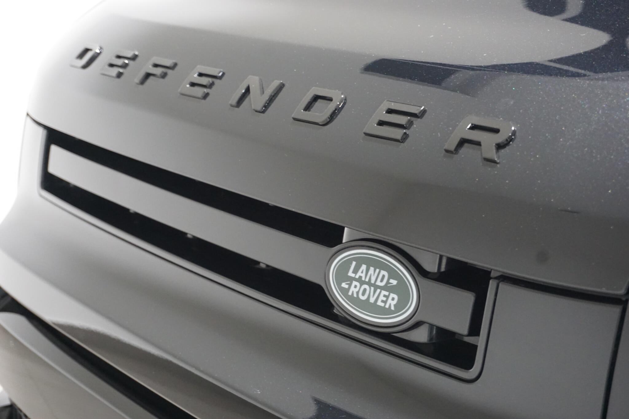 Land Rover Defender 110 3.0 D250 MHEV XS Edition SUV 5dr Diesel Auto 4WD Euro 6 (s/s) (250 ps)
